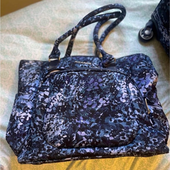 4 piece Luggage Set Ricardo Beverly Hills - Picture 4 of 6